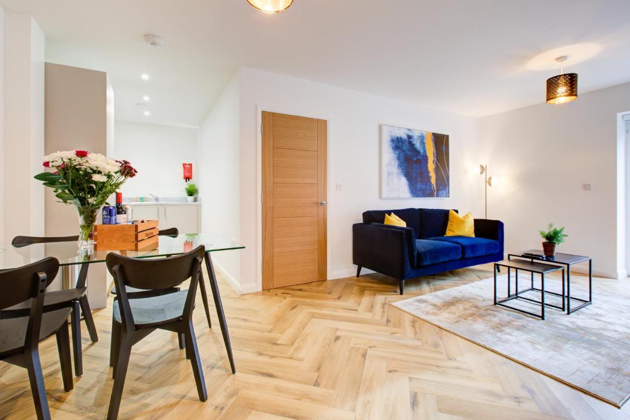 Hybrid Resi - Mitcham Close To Tooting And Wimbledon Exterior foto