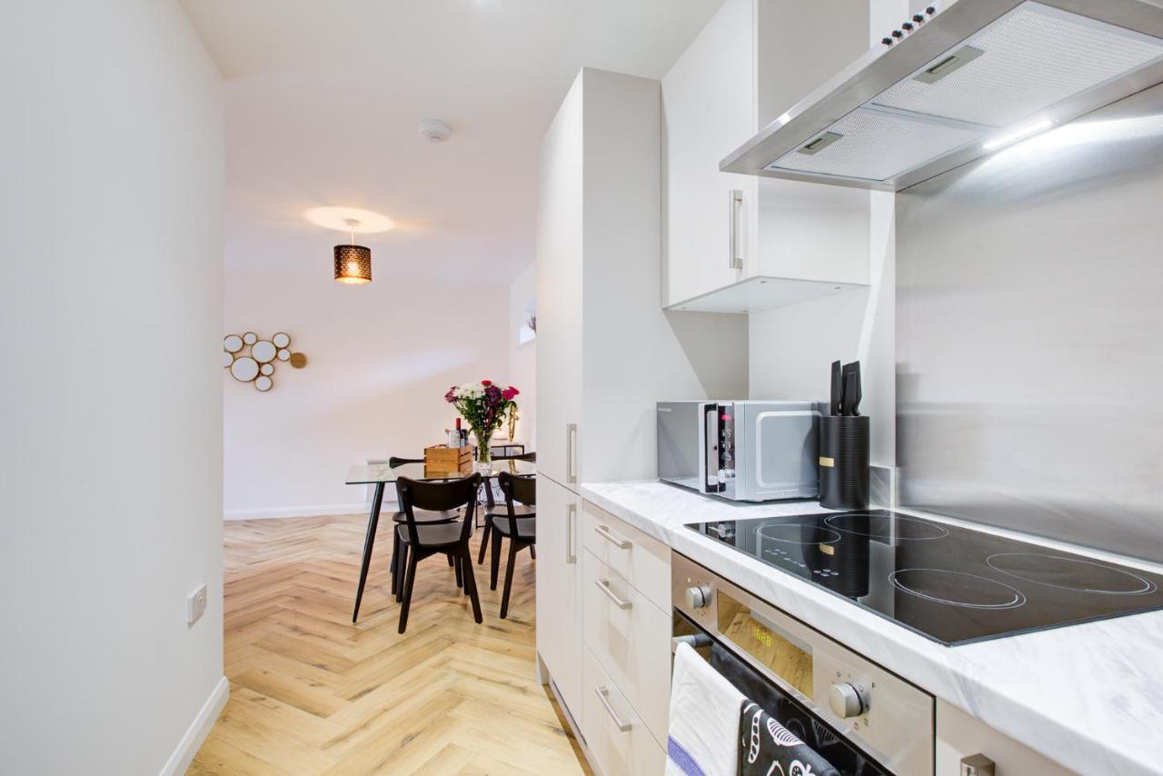 Hybrid Resi - Mitcham Close To Tooting And Wimbledon Exterior foto