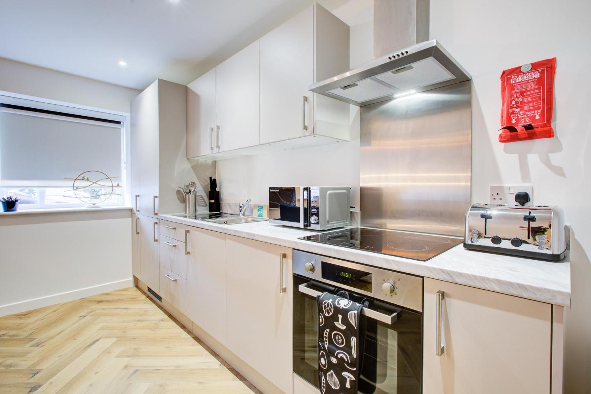 Hybrid Resi - Mitcham Close To Tooting And Wimbledon Exterior foto