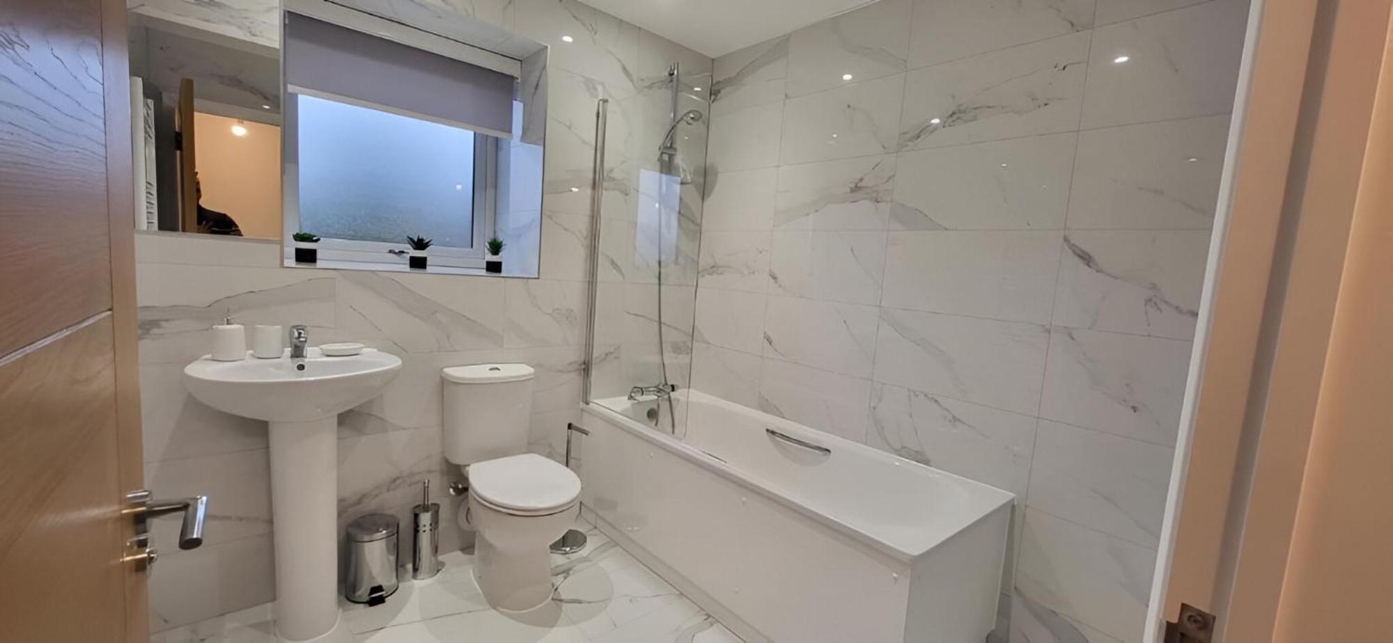 Hybrid Resi - Mitcham Close To Tooting And Wimbledon Exterior foto