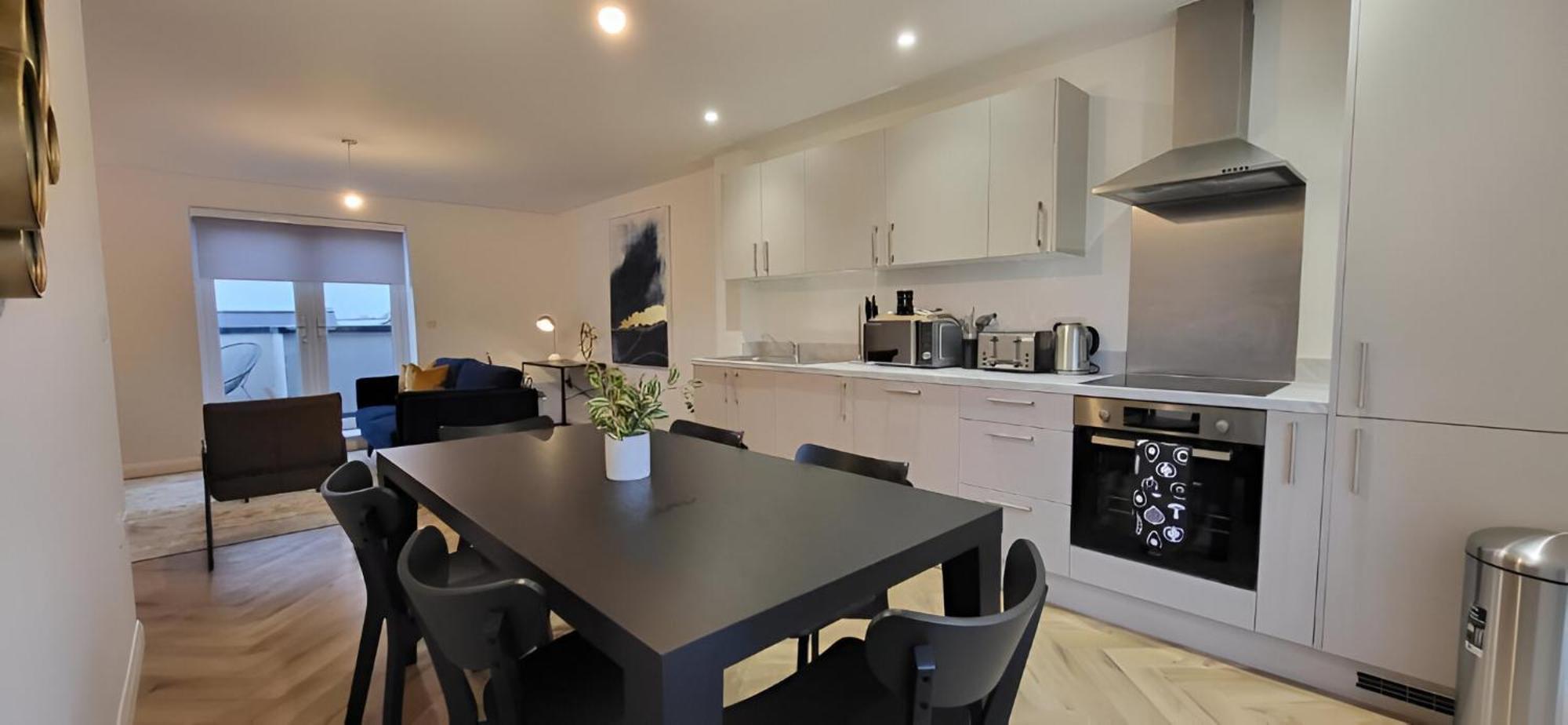 Hybrid Resi - Mitcham Close To Tooting And Wimbledon Exterior foto